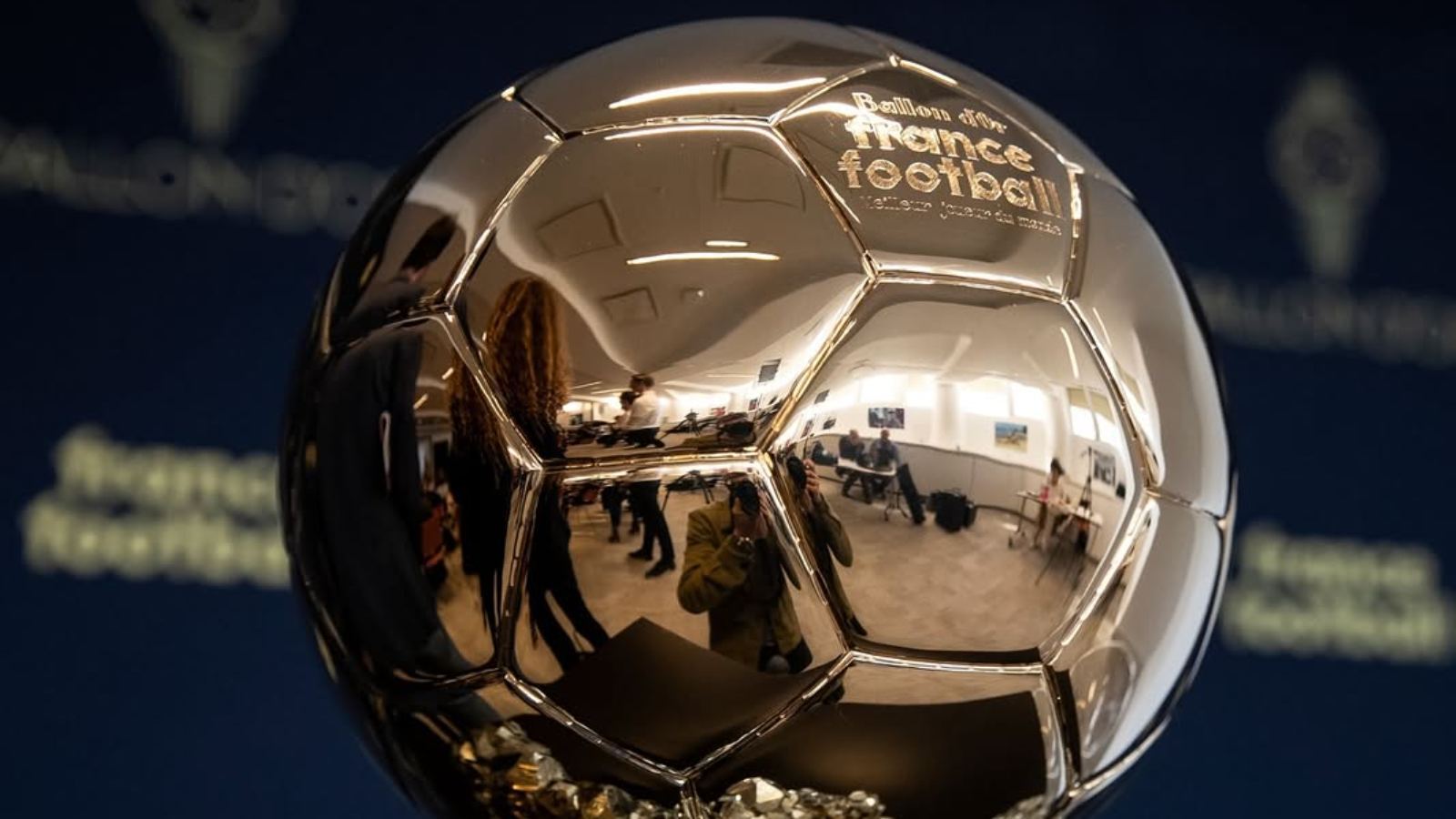 E se houvesse uma Bola de Ouro para o melhor árbitro?
