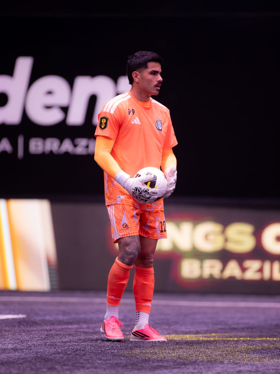Foto do álbum: Goleiro manezinho selecionado no Draft brilha na estreia do PodPah Funkbol